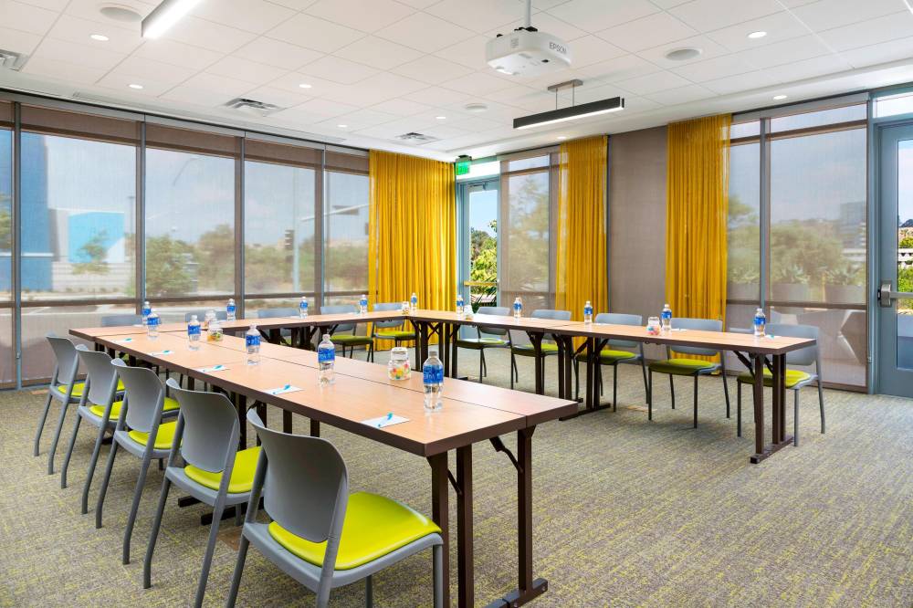 Springhill Suites By Marriott San Diego Mission Valley 8