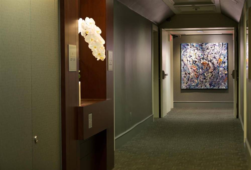 St. Regis Hotel 10