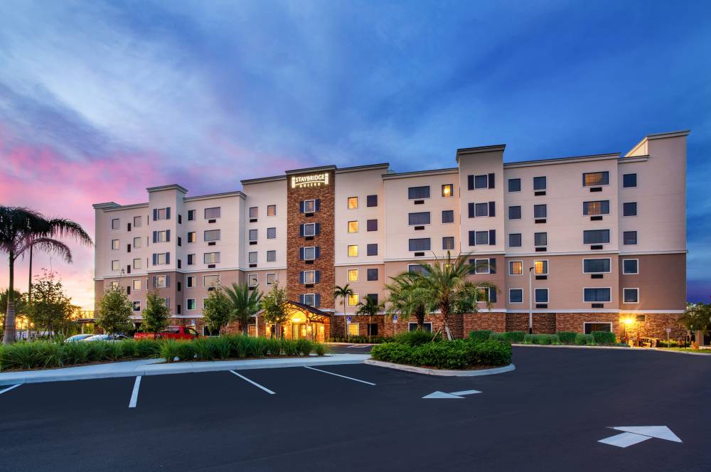 Staybridge Stes Airport West 6