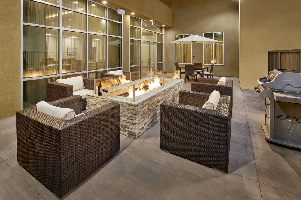 Staybridge Stes Anaheim At The 7