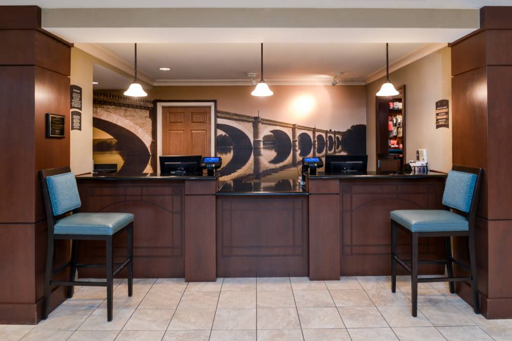 Staybridge Stes Dwtn City Ctr 6