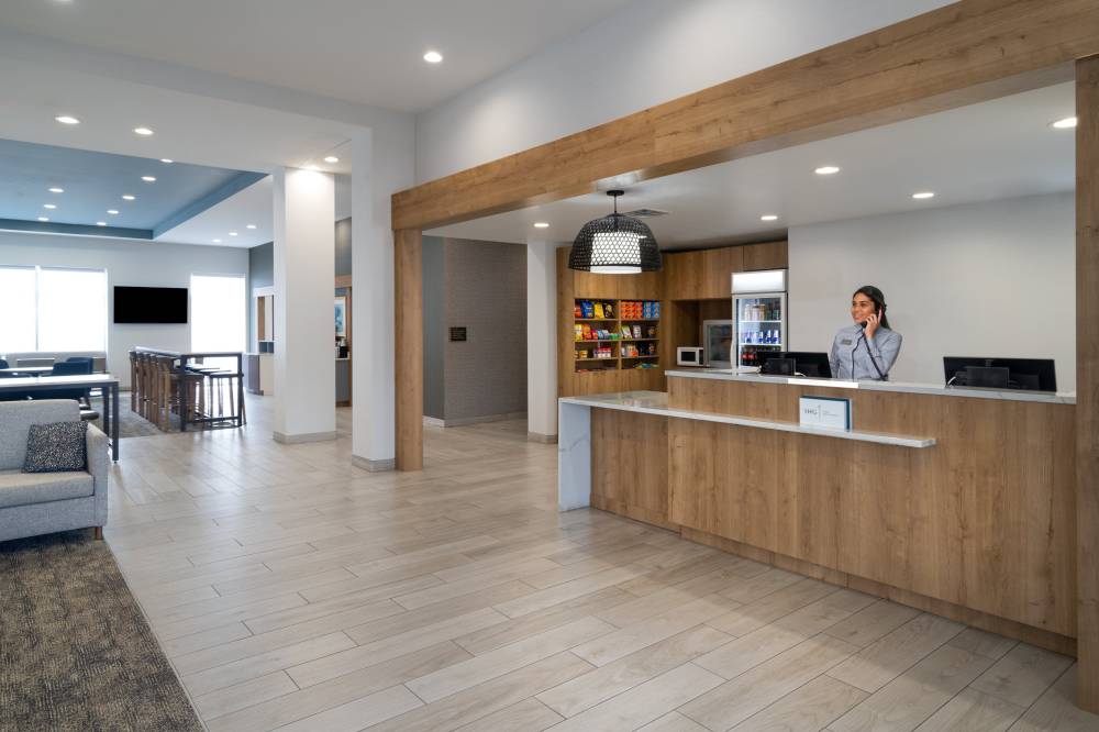 Staybridge Stes Expo Center 9