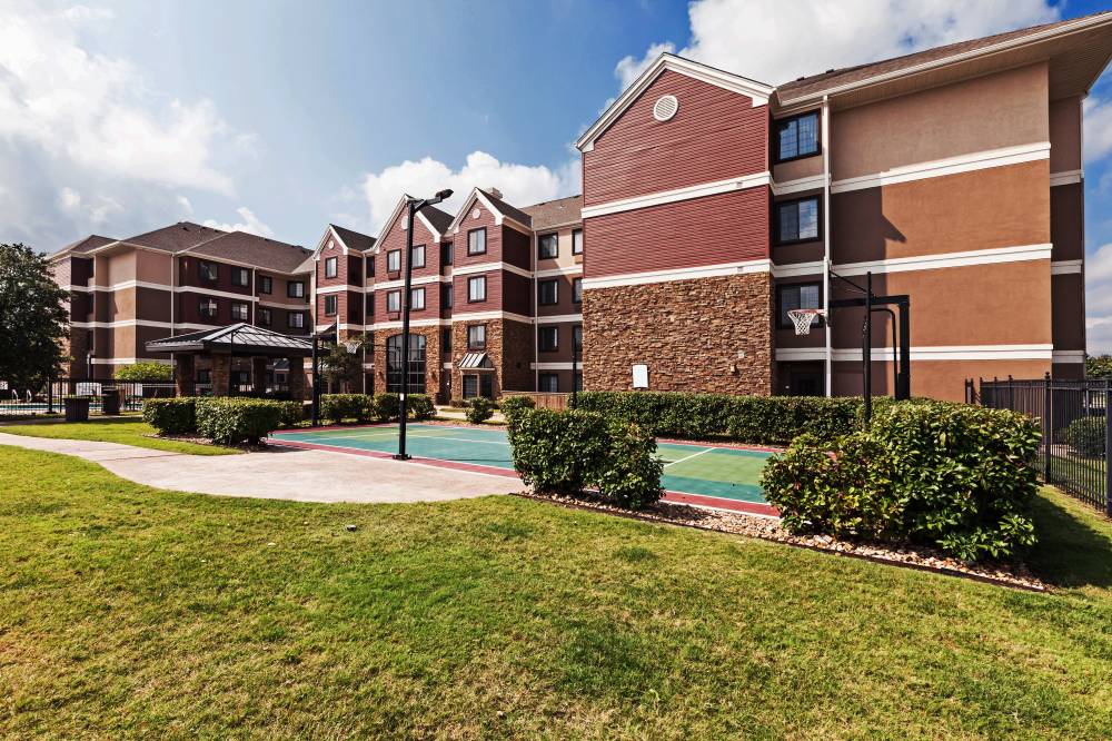 Staybridge Stes Woodland Hills 10