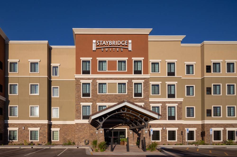 Staybridge Suites Biltmore Area 8