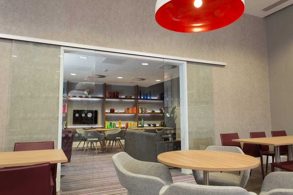 Staybridge Suites Birmingham 8