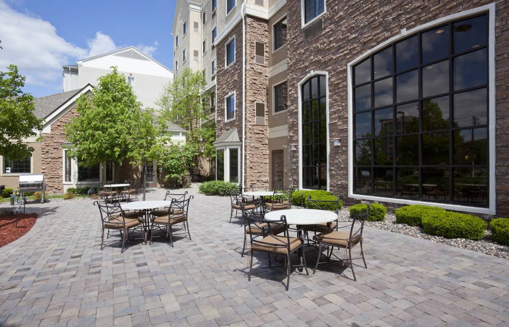 BBQ Grills & Outdoor patio.
