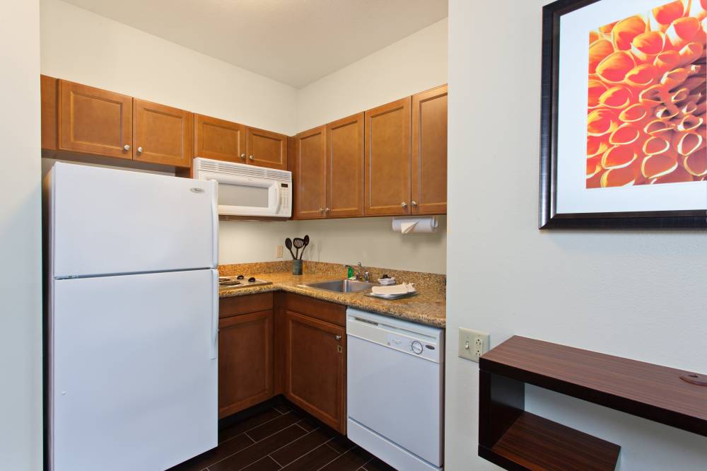 Staybridge Suites Irvine East 9