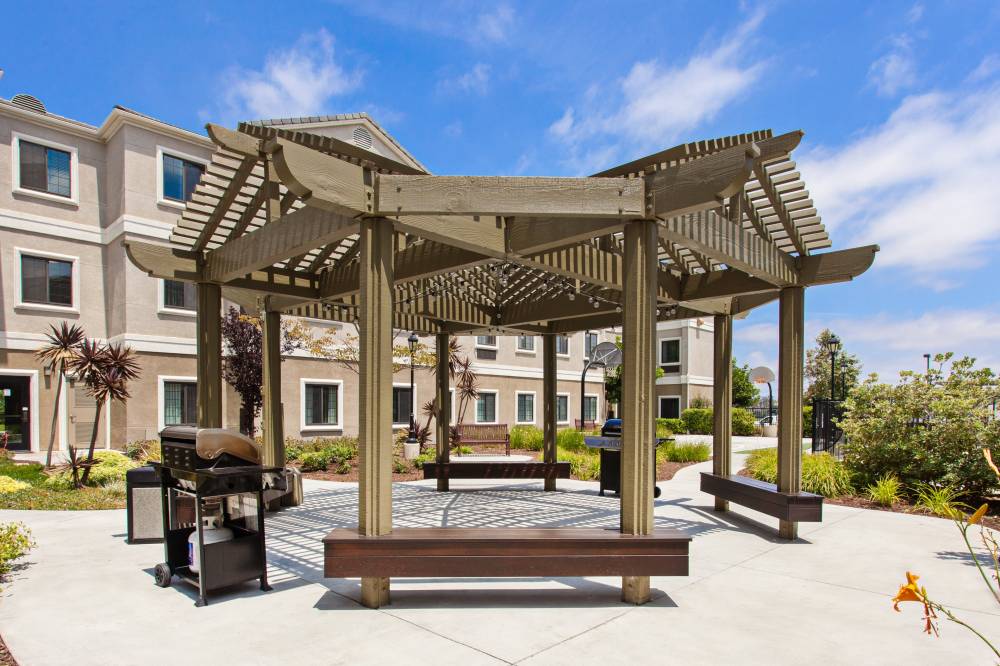 Staybridge Suites Irvine East 4
