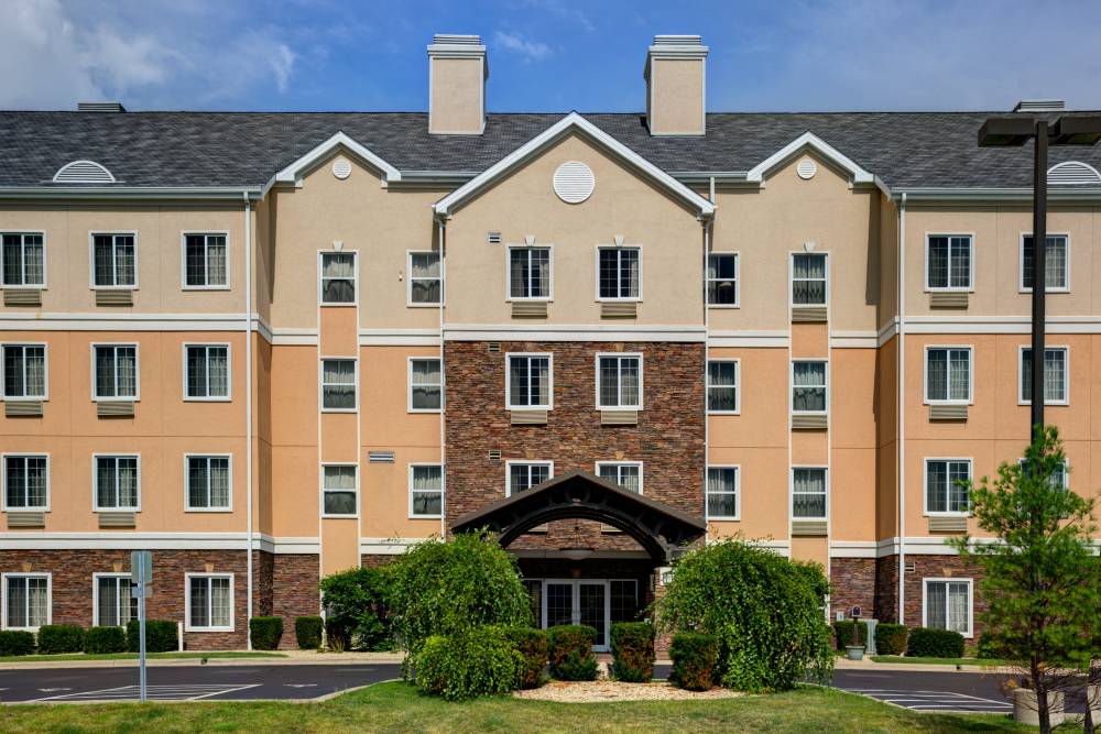 Staybridge Suites Rockford 8