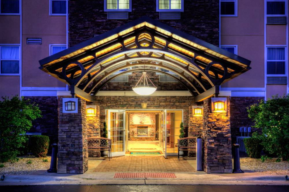 Staybridge Suites Rockford 9