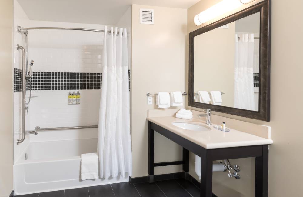 Staybridge Suites Saskatoon - University 6