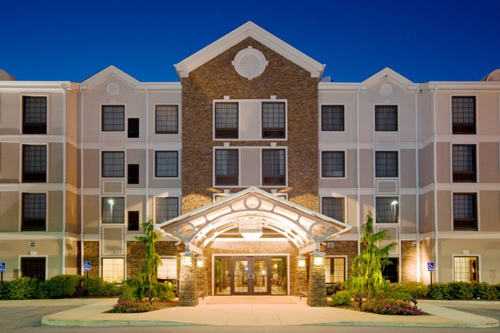 Staybrigde Suites Plainfield 6