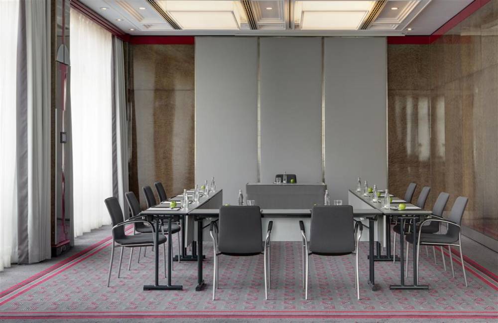 Steigenberger Airport Hotel Frankfurt 2