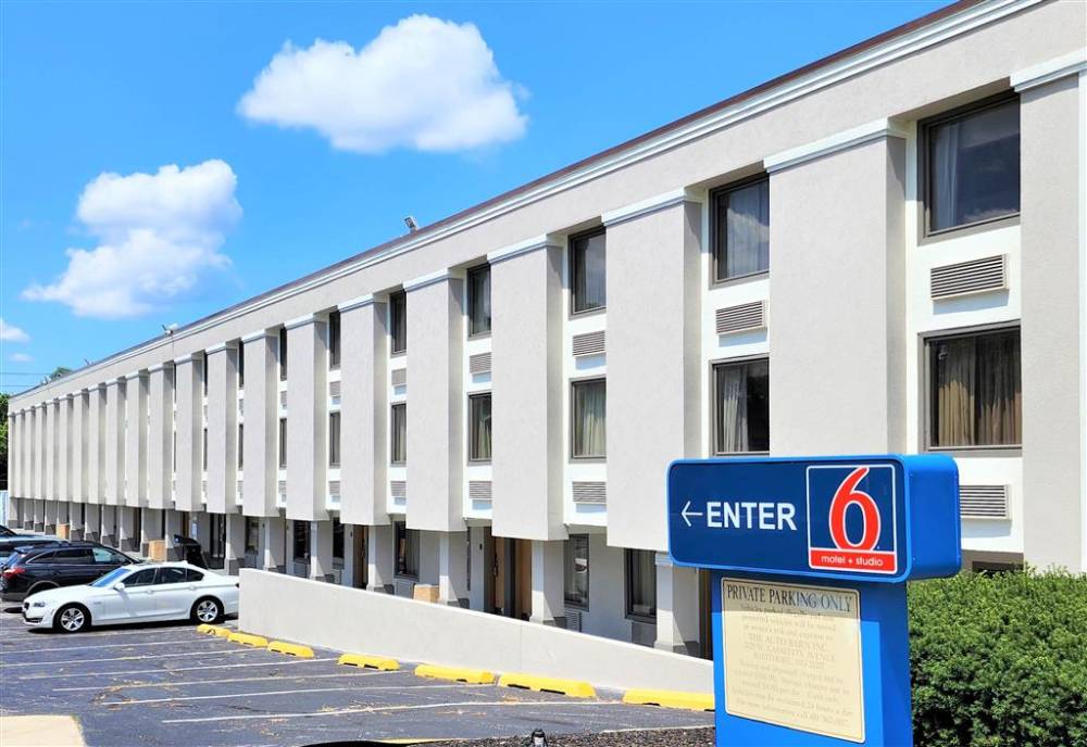 Motel Catonsville MD Exterior