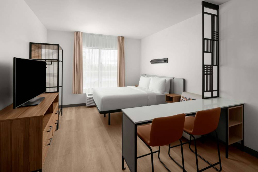 Studiores By Marriott Fort Myers Airport 10