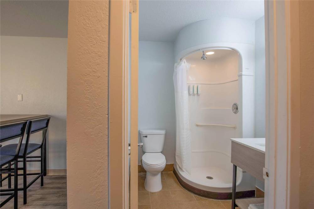 Suburban Studios South Bend Notre Dame Area 4