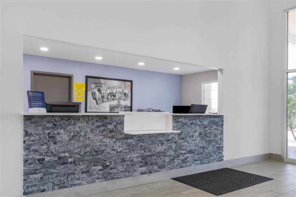 Super 8 By Wyndham Amarillo West 2