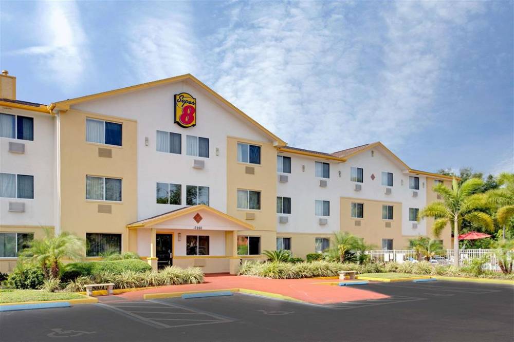 Super 8 By Wyndham Clearwater/st. Petersburg Airport 2