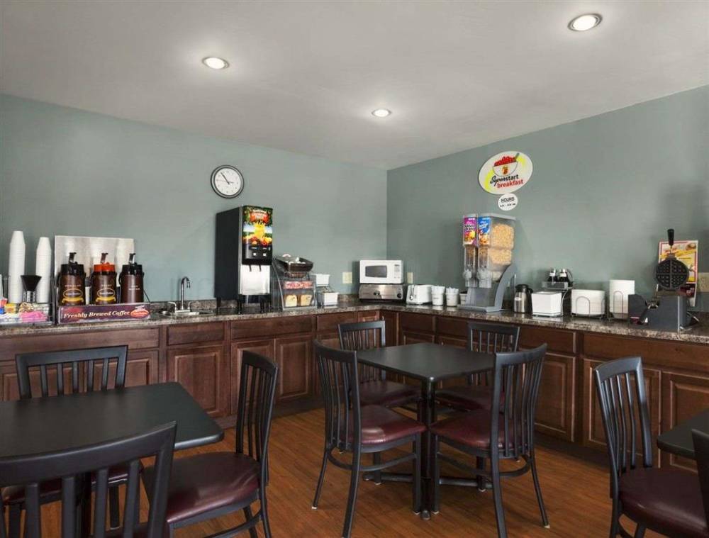 Super 8 By Wyndham Council Bluffs Ia Omaha Ne Area 4