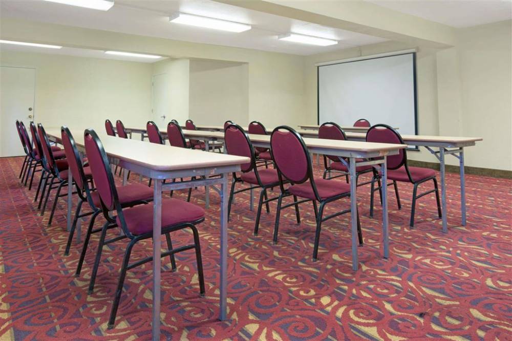 Super 8 By Wyndham El Paso Airport 3