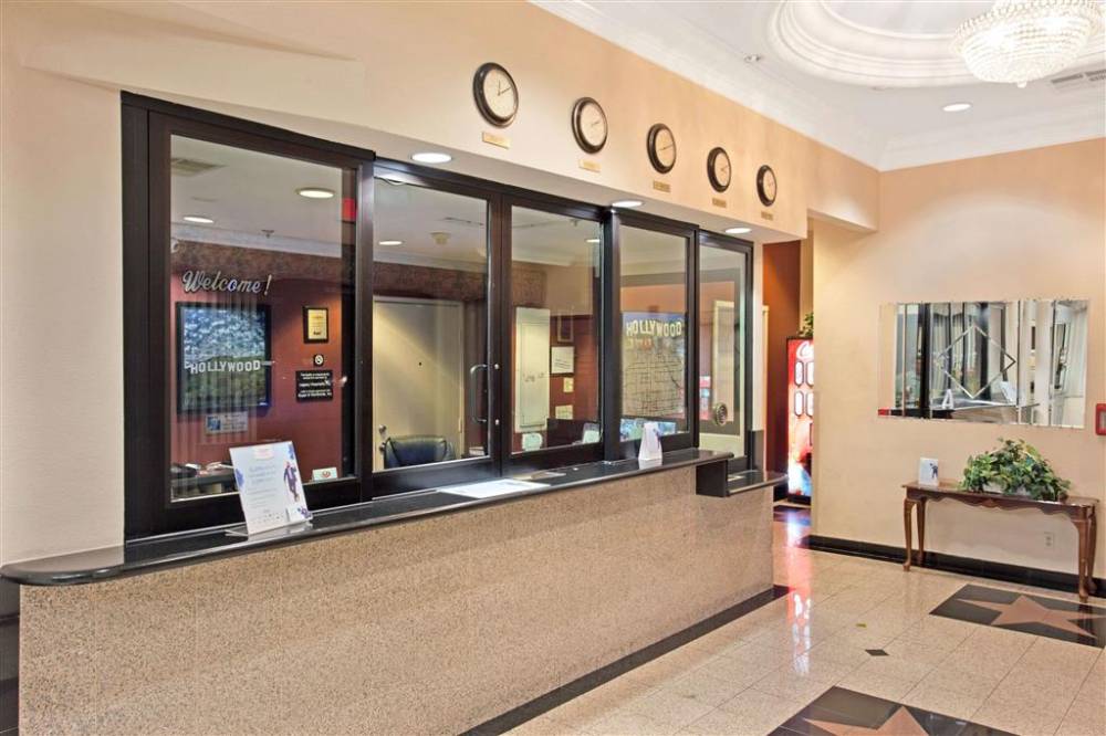 Super 8 By Wyndham Hollywood/la Area 3