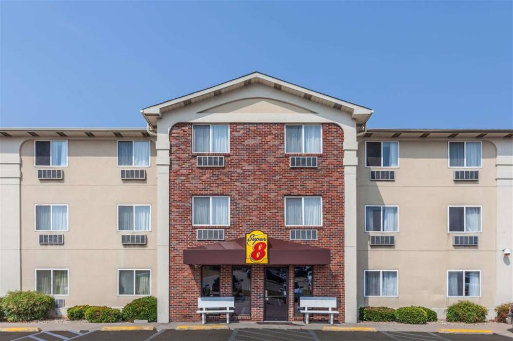 Welcome to the Super 8 Irving DFW AirportSouth