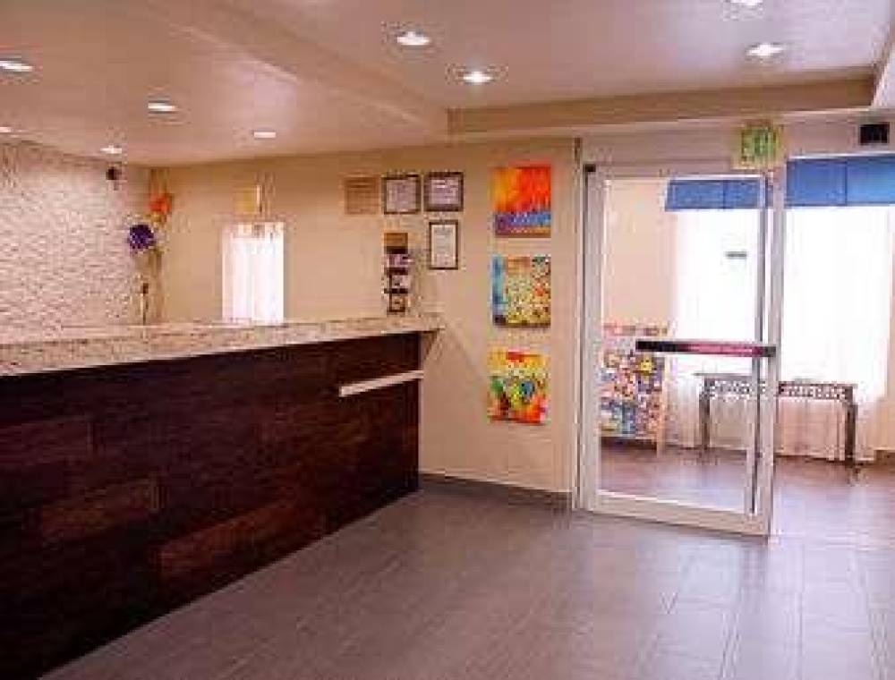 Super 8 By Wyndham Irving/dfw Apt/north 2