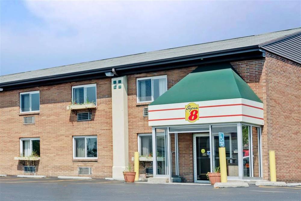 Super 8 By Wyndham Kenmore/buffalo/niagara Falls Area 2