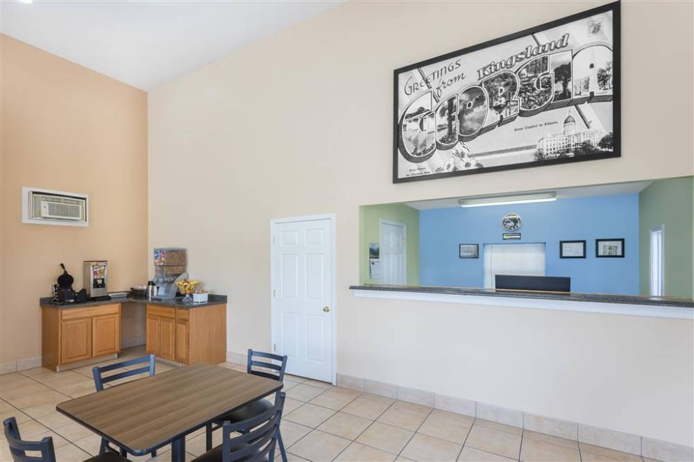 Super 8 By Wyndham Kingsland 2