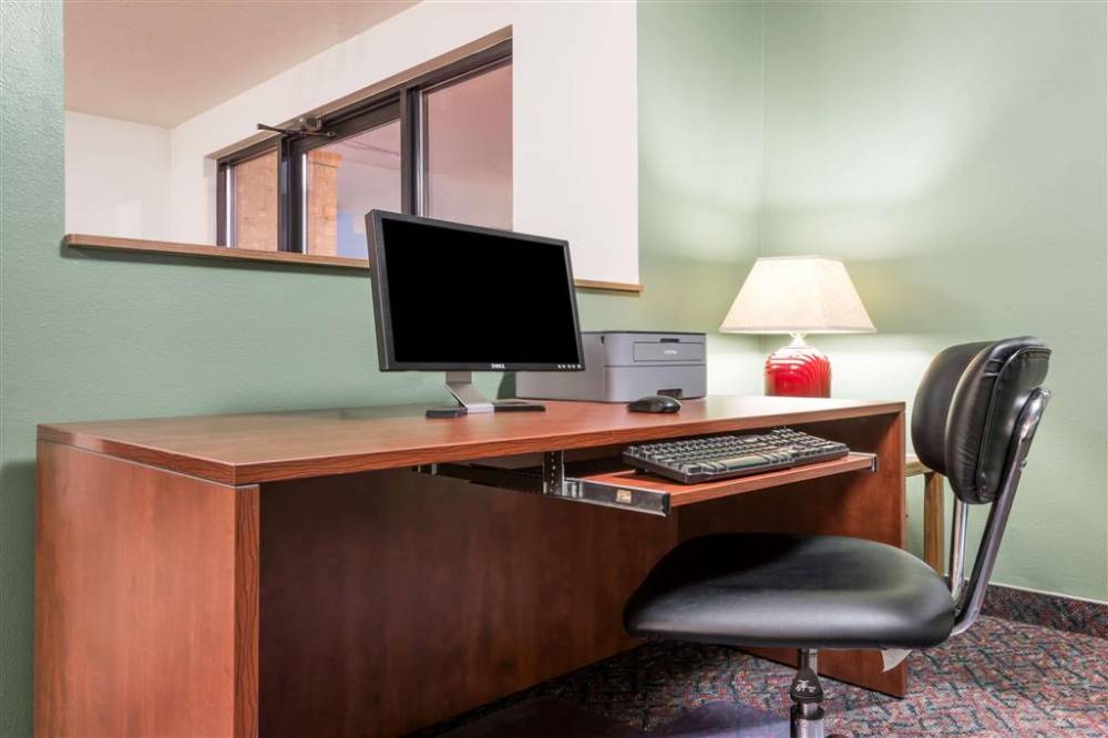 Super 8 By Wyndham Missoula/reserve St. 4