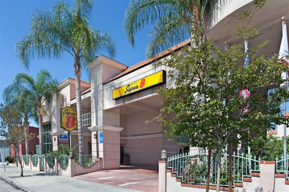 Super 8 By Wyndham North Hollywood 2