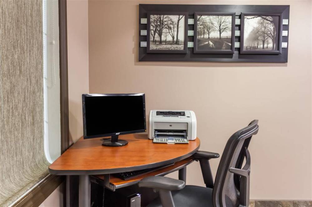 Super 8 By Wyndham Saskatoon Near Saskatoon Airport 5