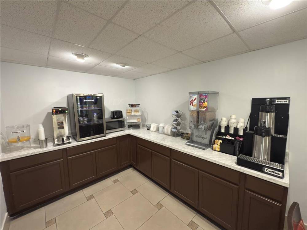 Surestay By Best Western Jacksonville Airport 3