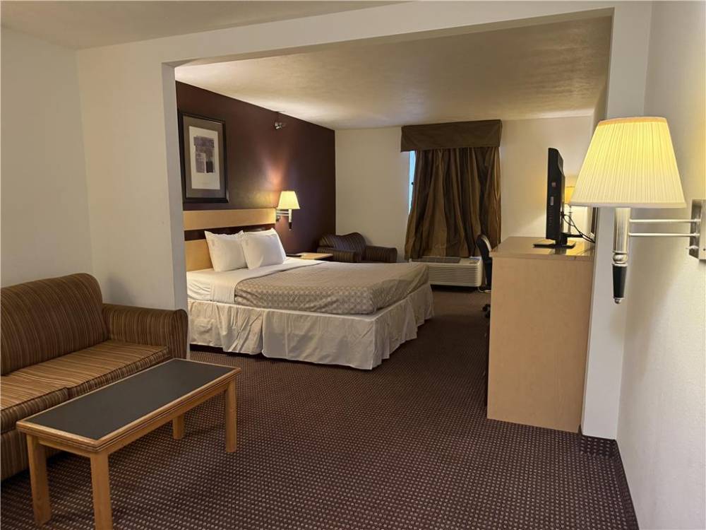 Surestay By Best Western Obetz Rickenbacker Airport 7