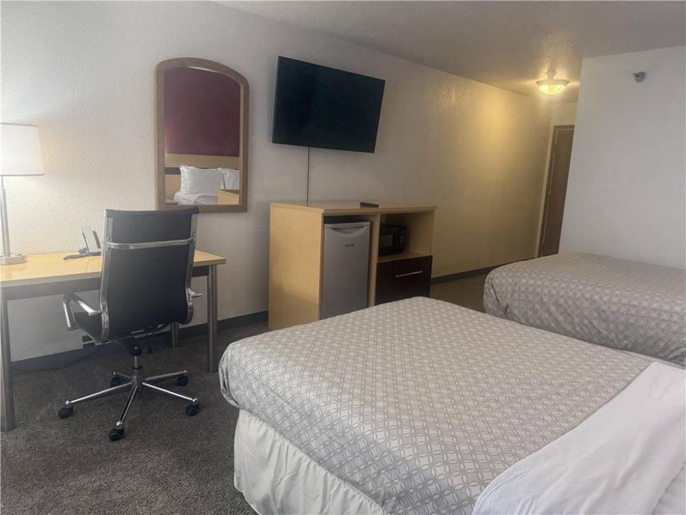 Surestay By Best Western Obetz Rickenbacker Airport 9