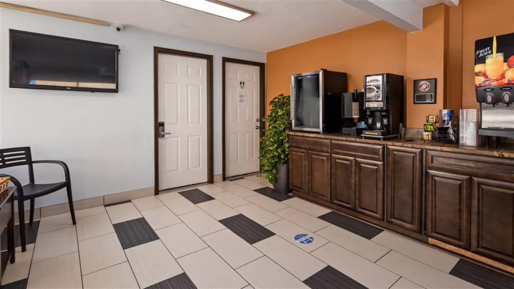 Surestay Hotel By Best Western Virginia Beach Royal Clipper 4