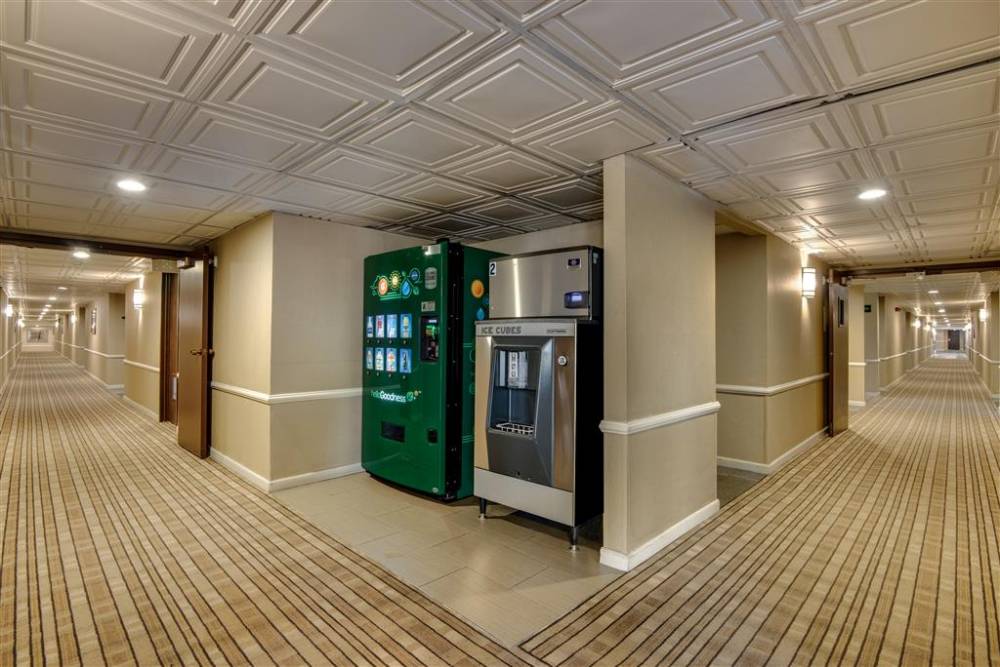 Surestay Plus Hotel By Best Western Reno Airport 7