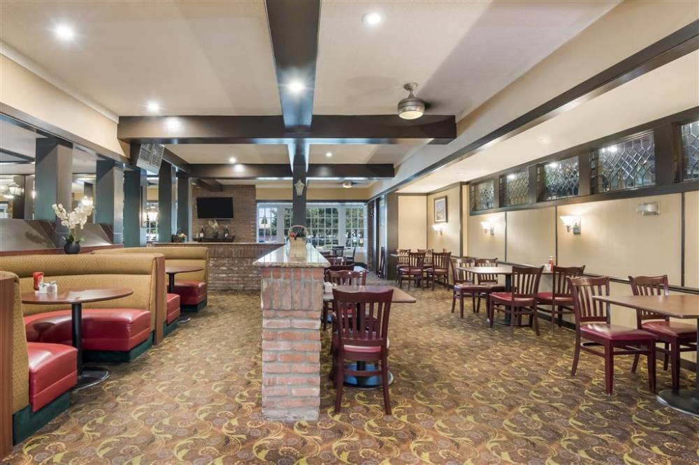 Surestay Plus Hotel By Best Western Reno Airport 9