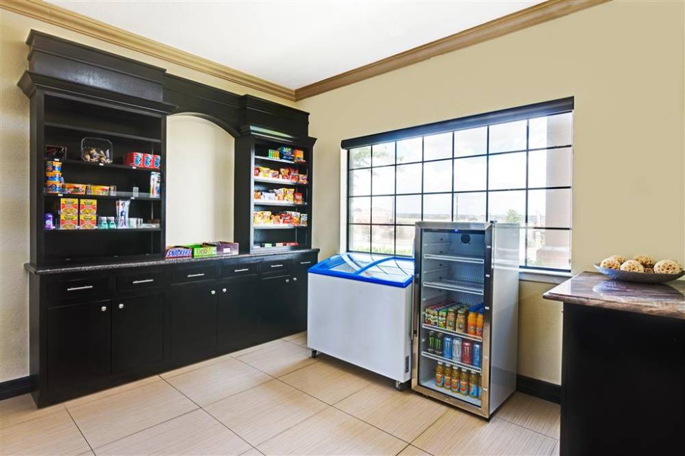 Surestay Plus Hotel By Best Western San Antonio North 281 N 3