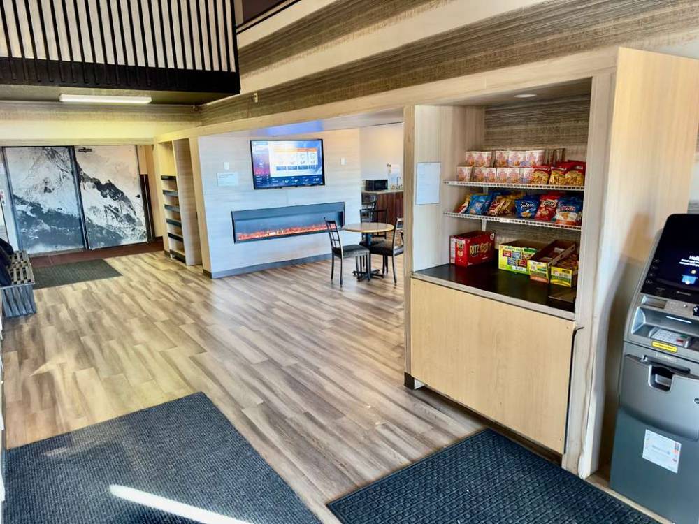 Sylo Hotel Denver Airport, A Ramada By Wyndham 3