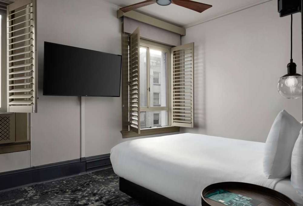 The Barnes San Francisco  Tapestry Collection By Hilton 7