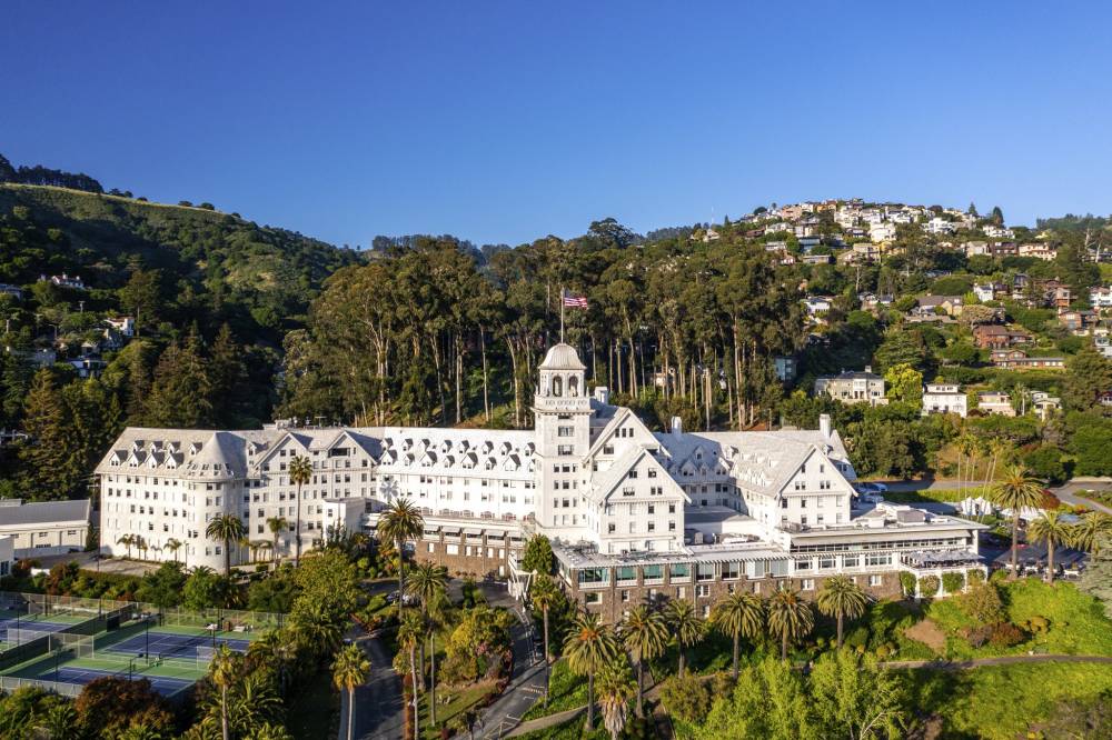 The Claremont Resort And Club 8