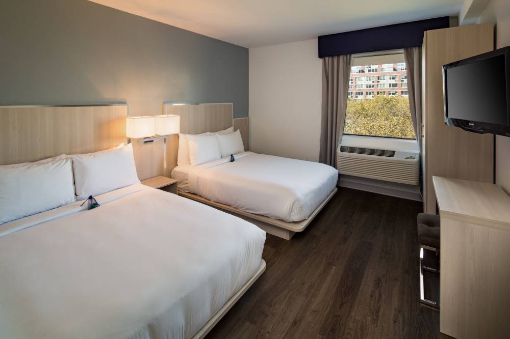 The Gatsby Hotel 10