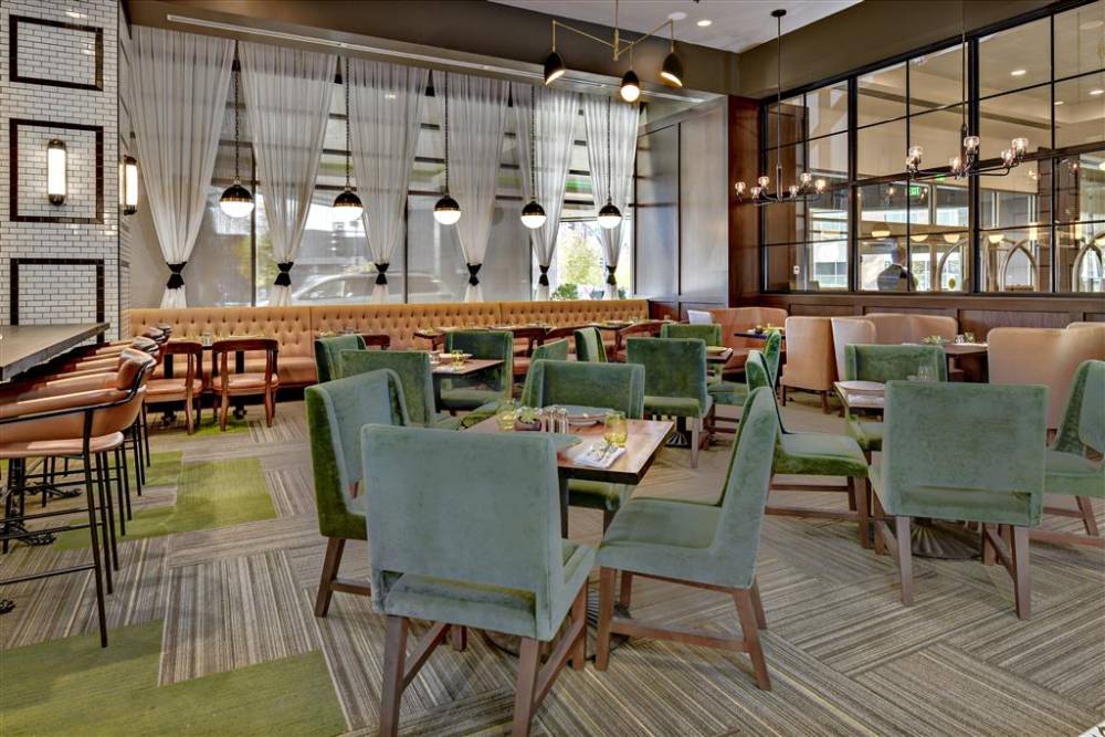 The Grove Hotel 7