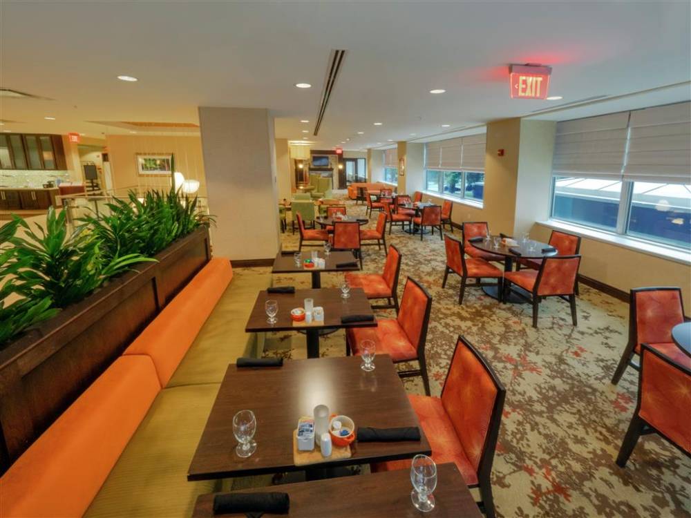 The Hilton Garden Inn Buffalo Downtown 7