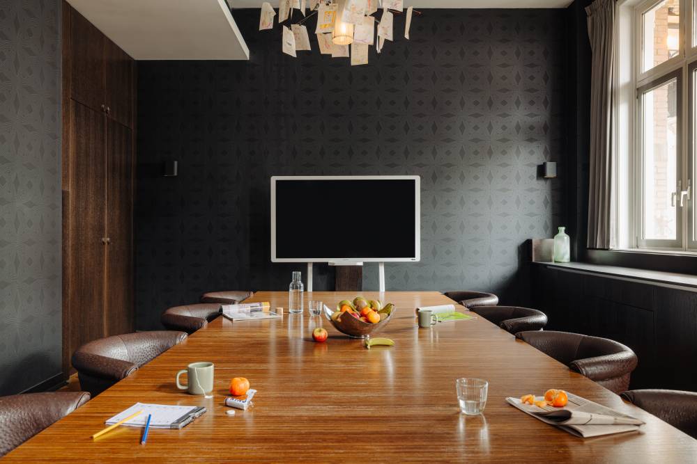 The Manor Amsterdam, Limited Edition 9