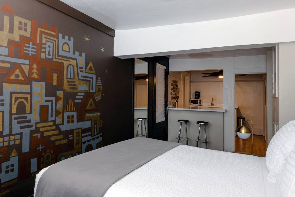 The Metro Hotel 3