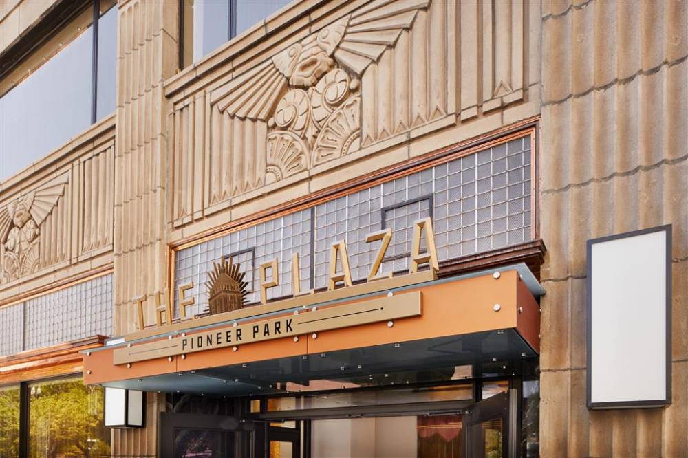Plaza Hotel Exterior