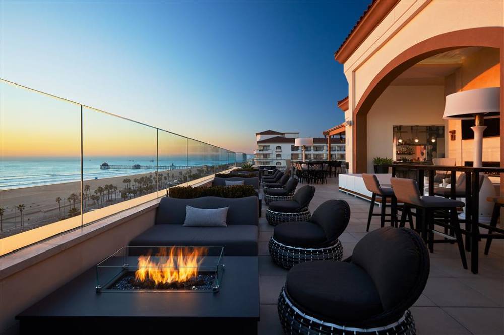 The Waterfront Beach Resort, A Hilton Hotel 4