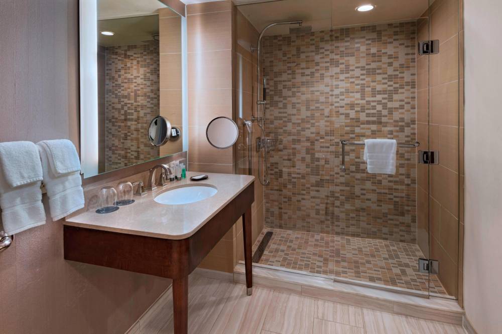 The Westin Indianapolis 8